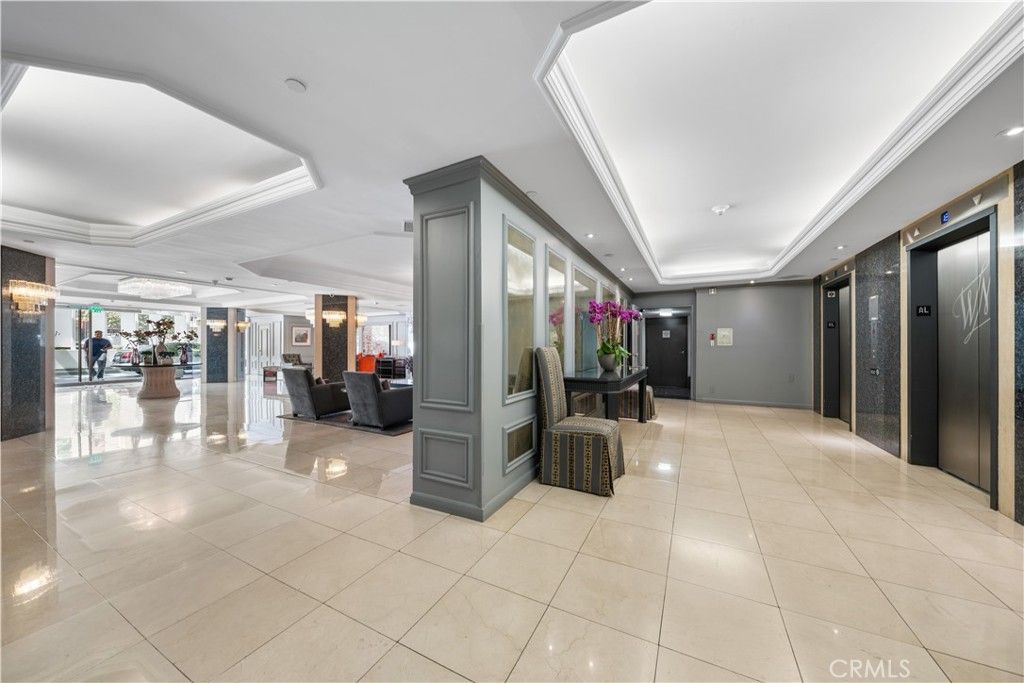 Photo of 10660 Wilshire Boulevard #609, Los Angeles, CA 90024 (MLS # TR25150695)