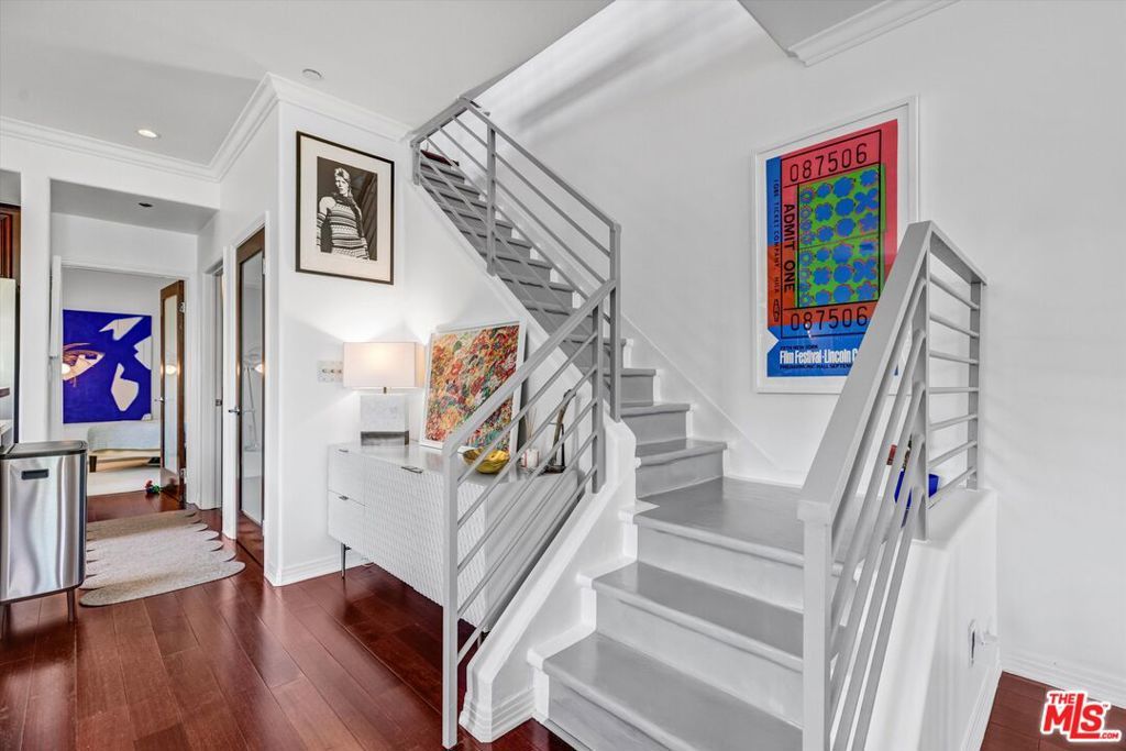 Photo of 1153 N Formosa Avenue #2, Los Angeles, CA 90046 (MLS # 25541419)