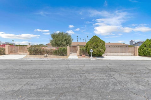 Photo of 1880 Sharon Road, Palm Springs, CA 92262 (MLS # 219152178DA)
