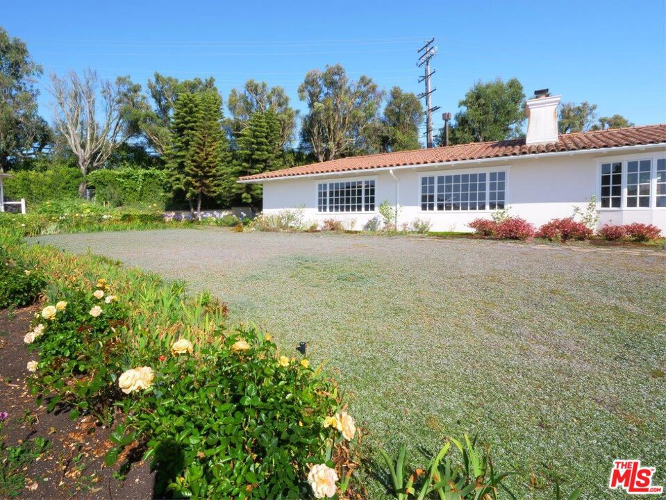 1300 Granvia Altamira