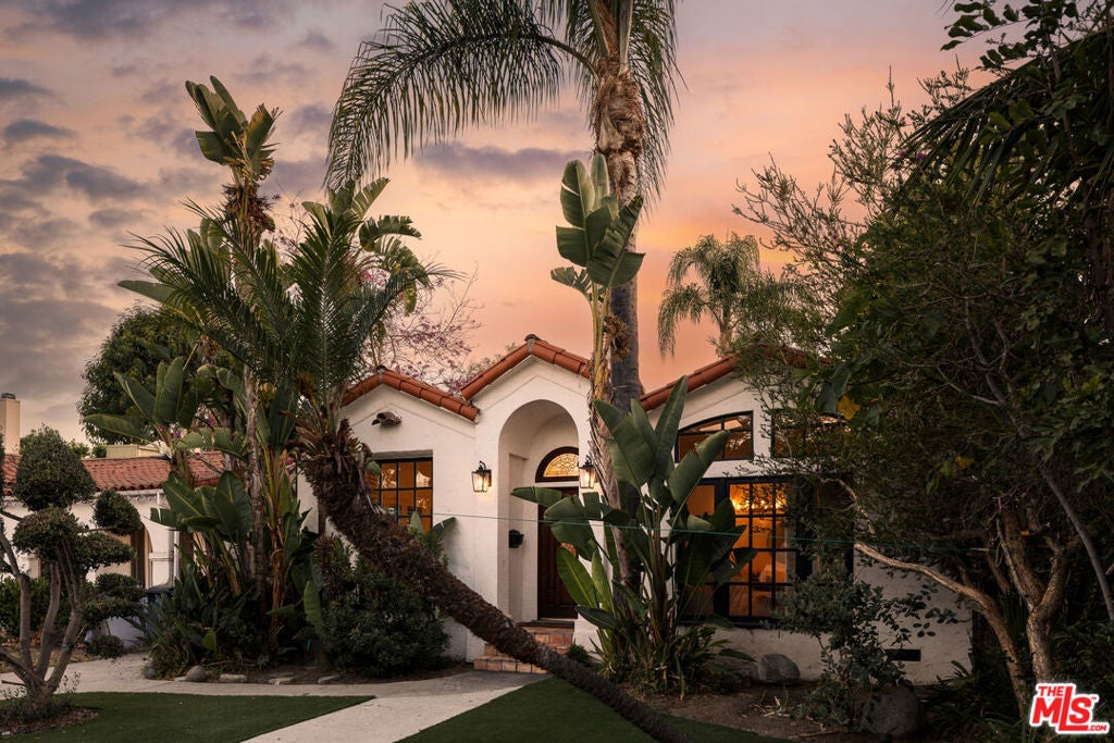 Photo of 2321 Manning Avenue, Los Angeles, CA 90064 (MLS # 26856167)