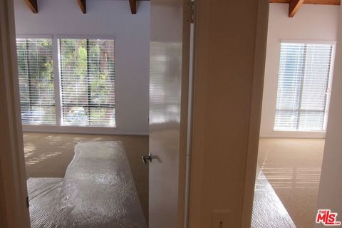 Tiny photo for 2909 Arizona Avenue #16, Santa Monica, CA 90404 (MLS # 26645015)