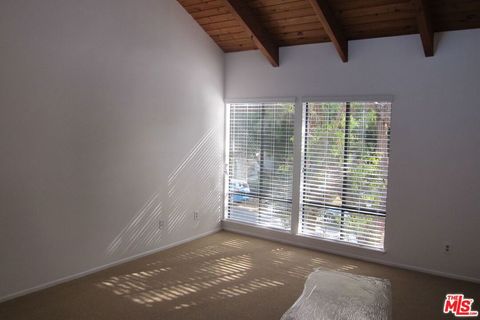 Tiny photo for 2909 Arizona Avenue #16, Santa Monica, CA 90404 (MLS # 26645015)