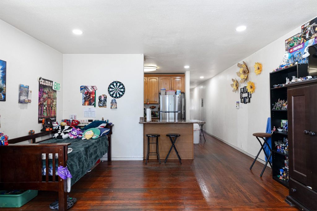 1821 74Th Ave