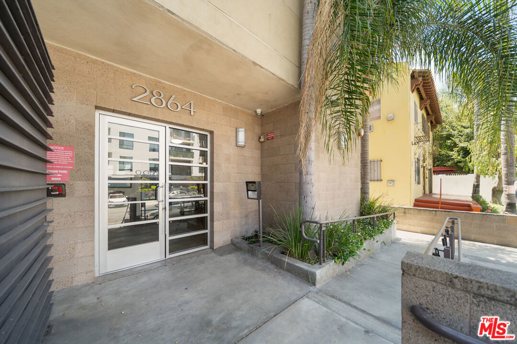 2864 Sunset Place 201