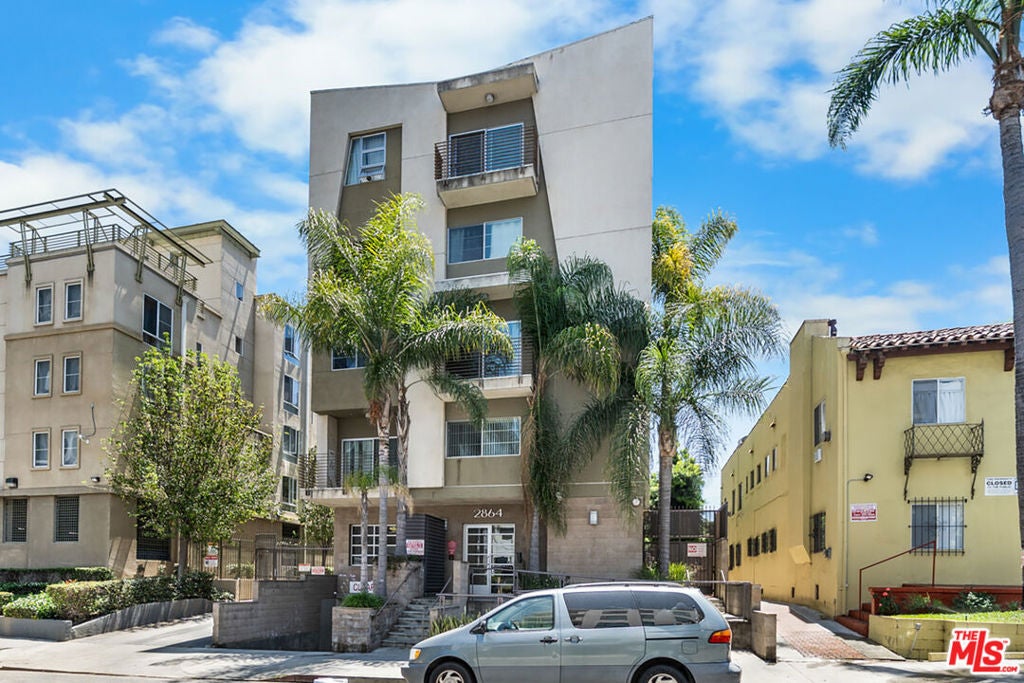2864 Sunset Place 201, Los Angeles CA 90005