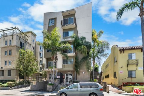 Photo of 2864 Sunset Place #201, Los Angeles, CA 90005 (MLS # 26832599)