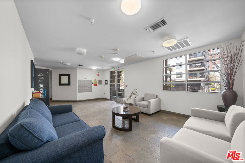 2864 Sunset Place 201
