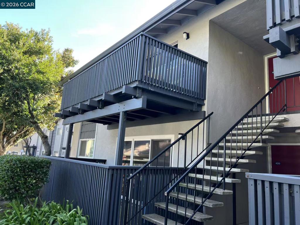 9085 Alcosta Blvd 424