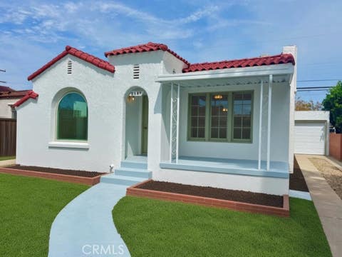 Photo of 6072 Myrtle Avenue, Long Beach, CA 90805 (MLS # OC26180211)