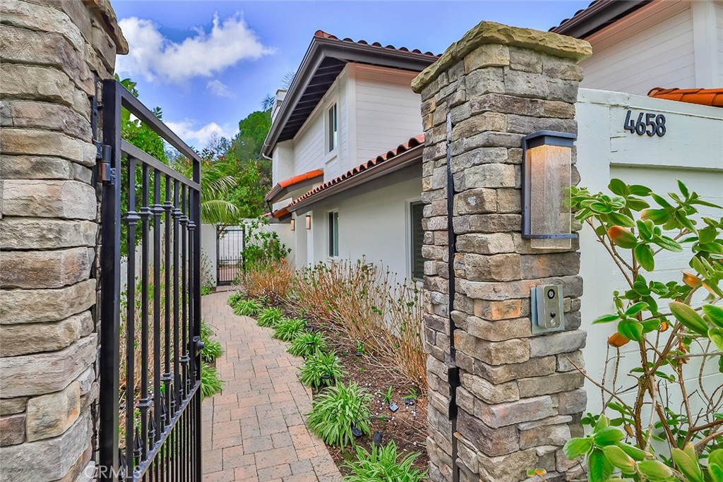 4658 Tam Oshanter Drive