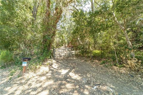 Photo of 0 Shadow Canyon Road, Templeton, CA 93465 (MLS # SC25241035)