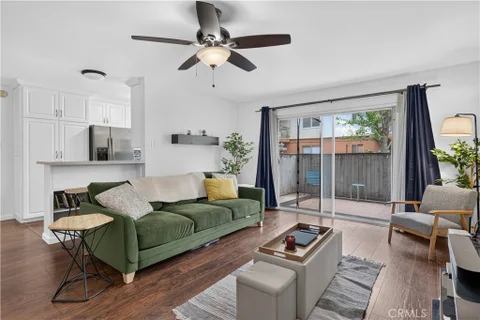 400 N Acacia Avenue Unit B17, Fullerton, CA 92831 - MLS#: DW26145174