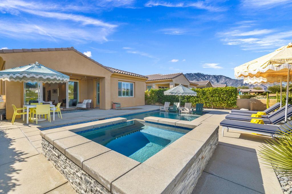 67332 Zuni Court