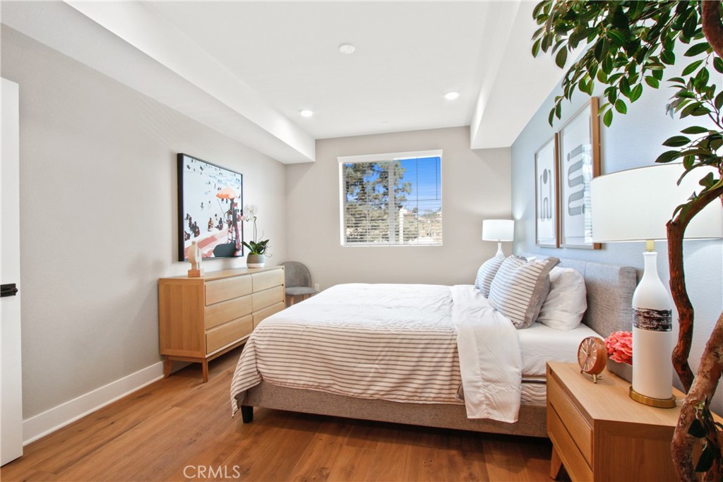 927 Deep Valley Drive 203