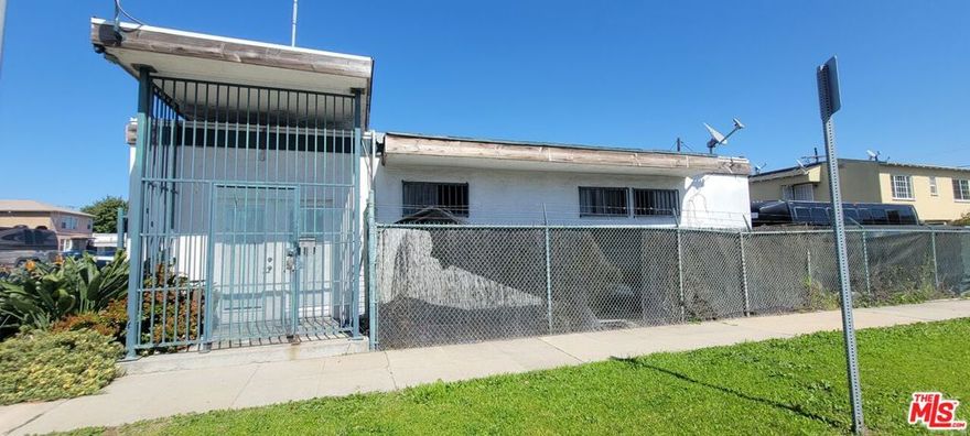 Seize a rare opportunity to own a 1,271 square foot building in a highly convenient and sought-after location. This property is a true fixer-upper, an empty canvas ready for your complete customization, whether you envision a commercial space, a mixed-use development, The lot can accommodate an estimated 12 to 15 vehicles,  This makes the property ideal for businesses that require high-volume client parking, vehicle storage, or easy access for employees and deliveries.
