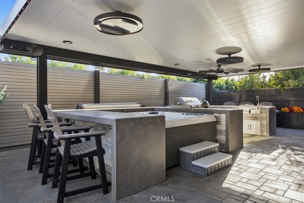 310 W Westway