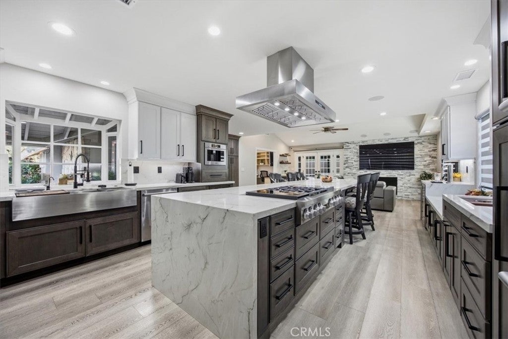 310 W Westway