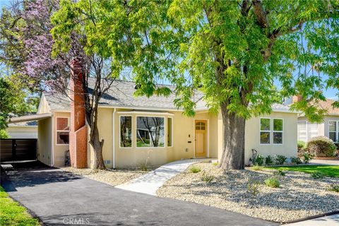 Photo of 1317 N California Street, Burbank, CA 91505 (MLS # GD26055286)