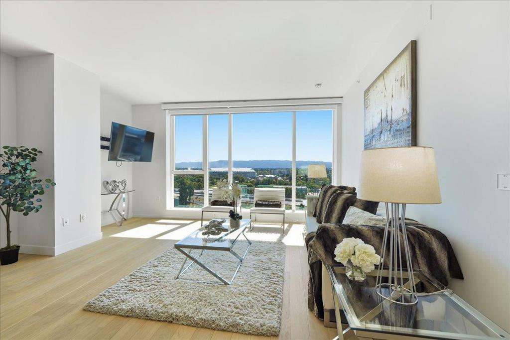 188 W St James Street 11204