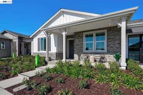 Photo of 972 Conrad Street, Manteca, CA 95336 (MLS # 41128604)