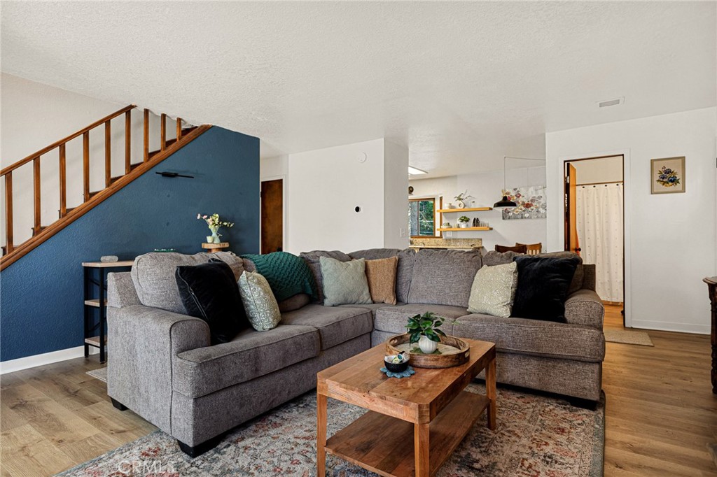 583 W Victoria Court