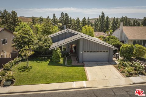 Photo of 1953 Laurel Wood Court, Thousand Oaks, CA 91362 (MLS # 26659327)