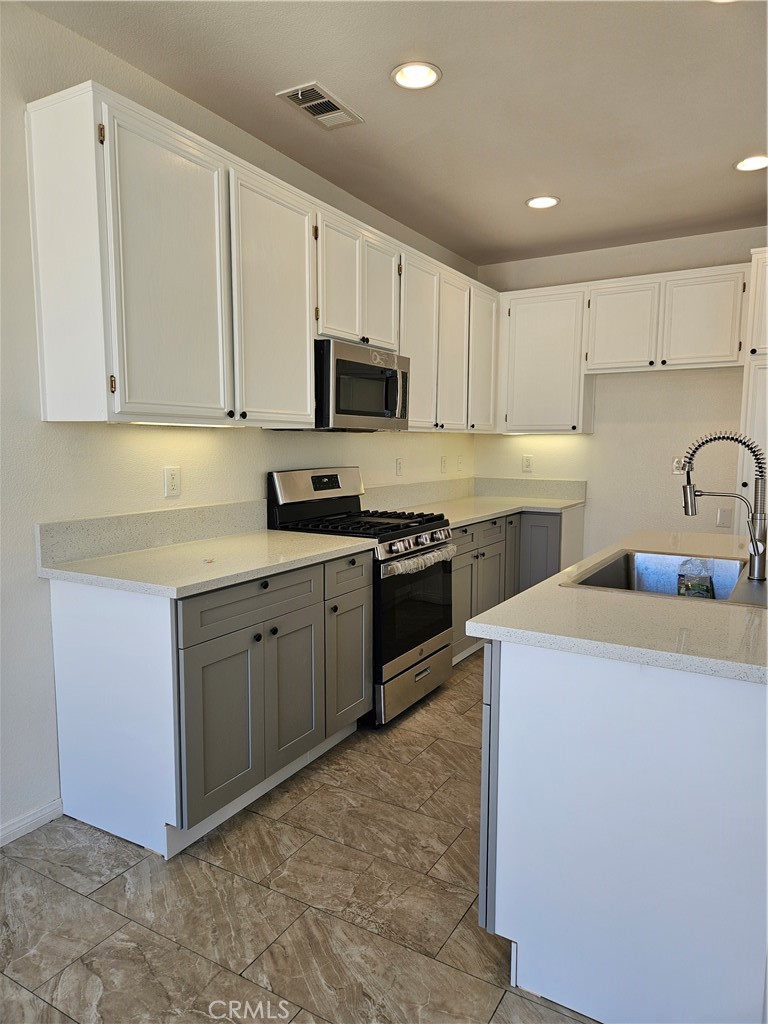 15850 Desert Rock Street