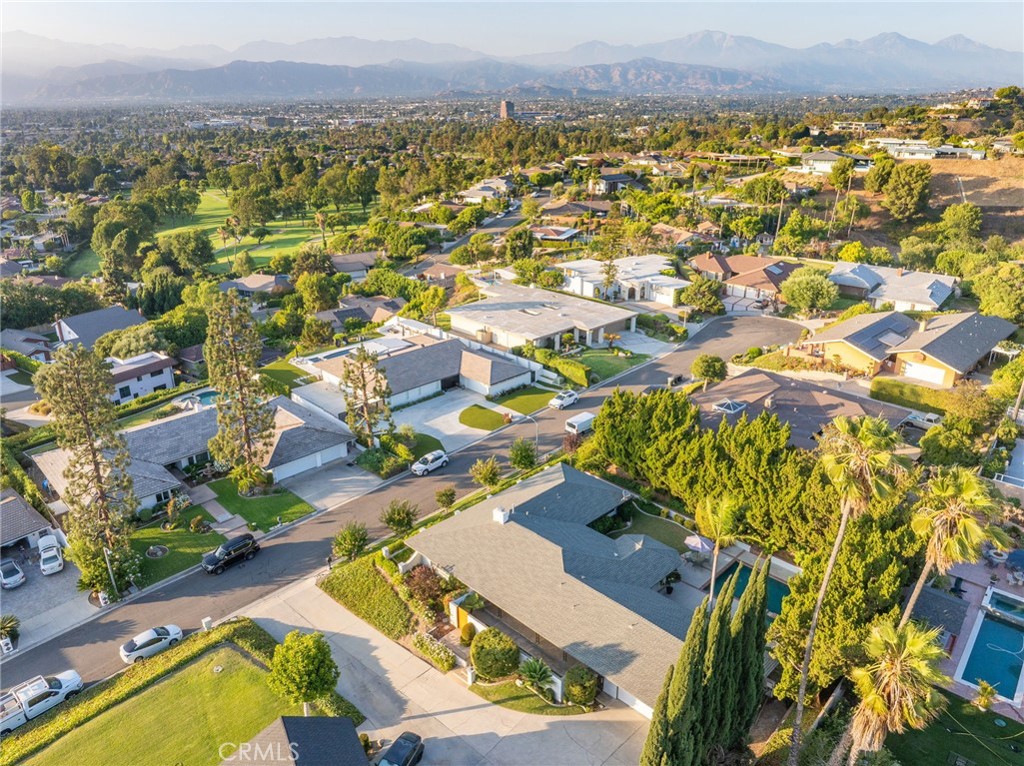 2409 Crescent View Drive