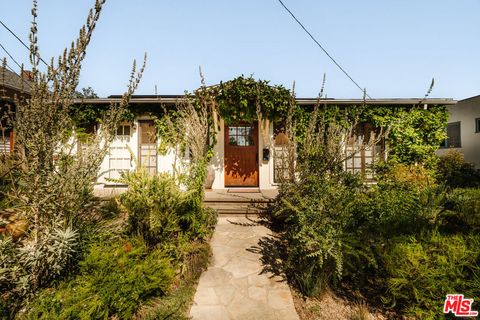 Photo of 1097 W Kensington Road, Los Angeles, CA 90026 (MLS # 26660595)