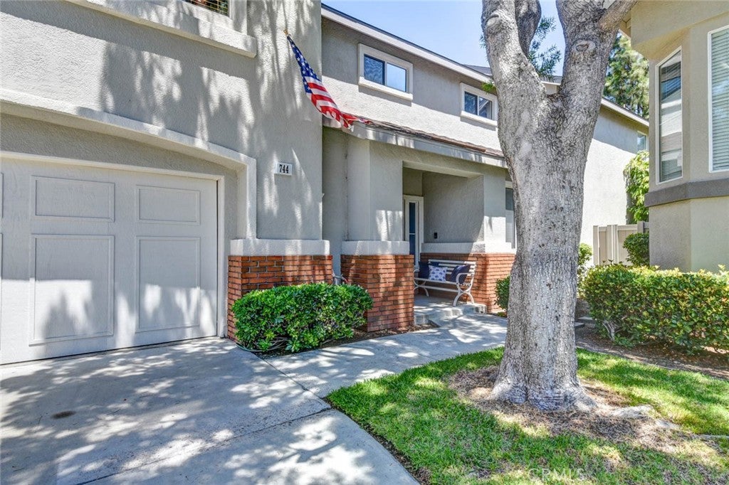 744 N Siavohn Drive 297
