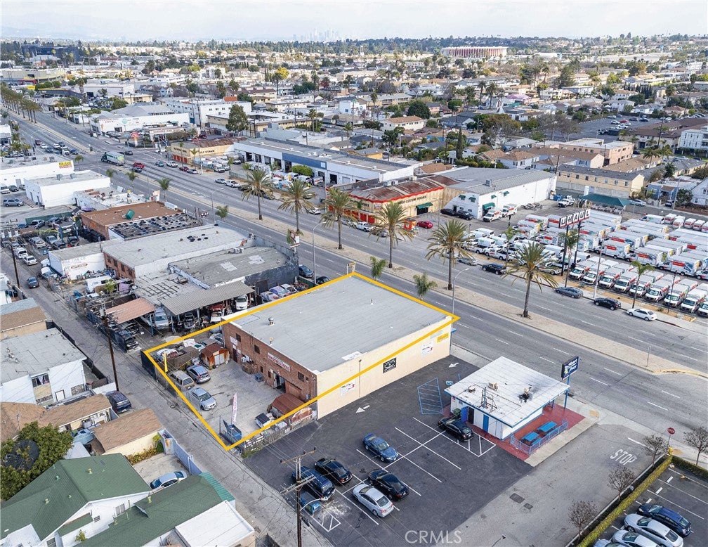 979 S La Brea Avenue