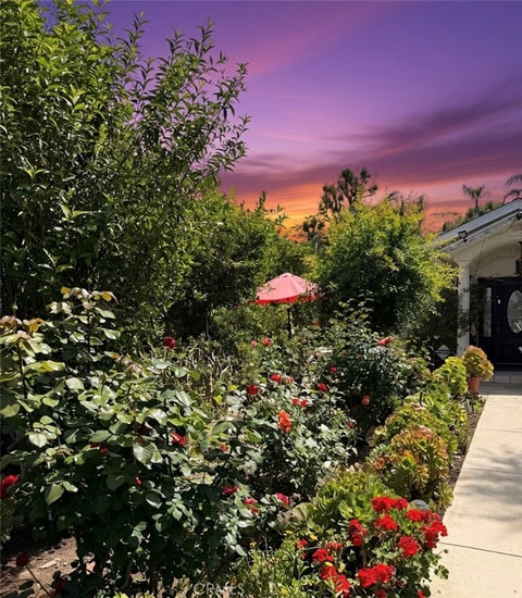 Photo of 22136 Del Valle ST, Woodland Hills, CA 91364 (MLS # SR26215247)