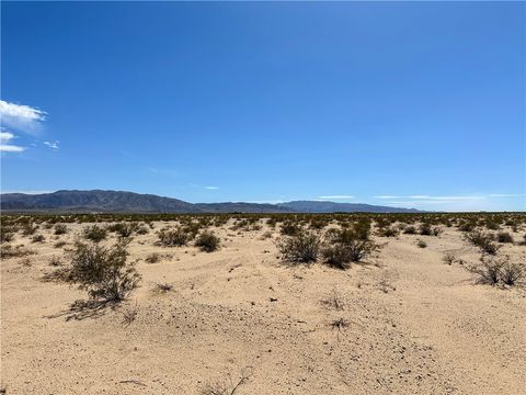 Photo of 7 Cadiz Drive, 29 Palms, CA 92277 (MLS # JT26019607)