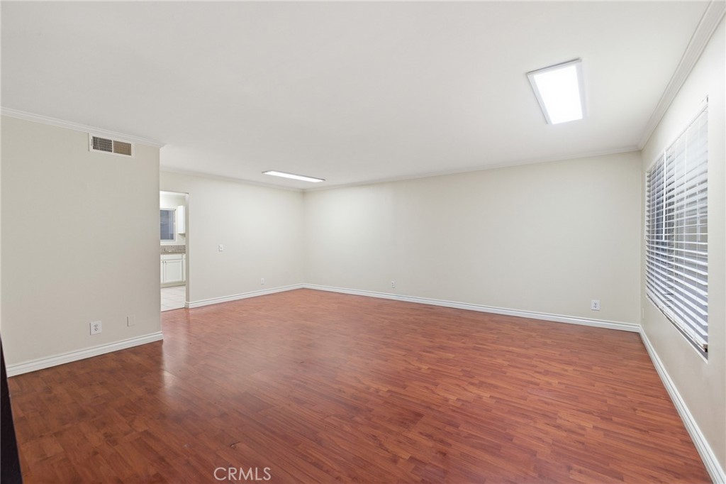 6511 Wystone Avenue 4