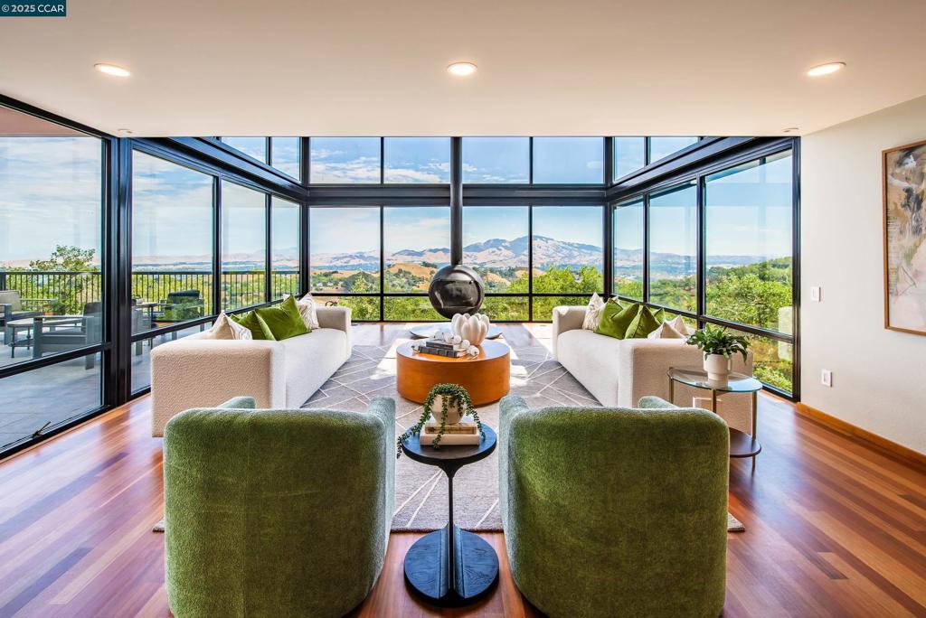 SPRINGHILL - Residential