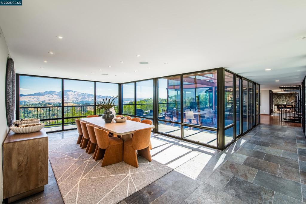 SPRINGHILL - Residential