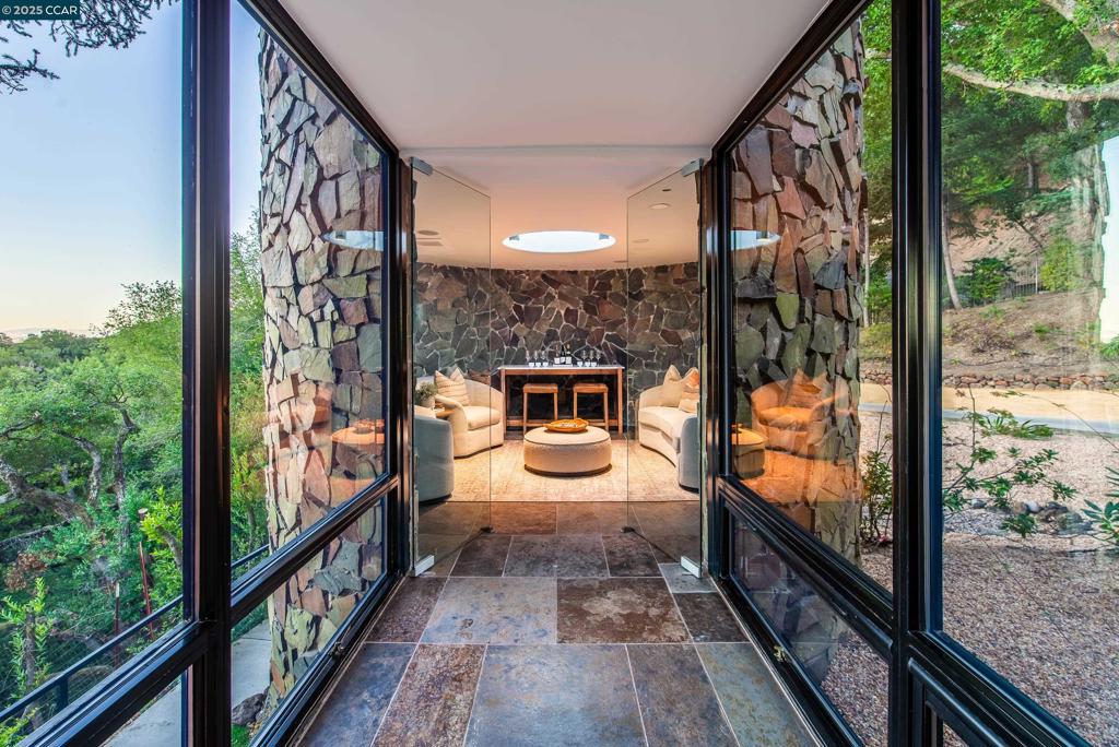 SPRINGHILL - Residential