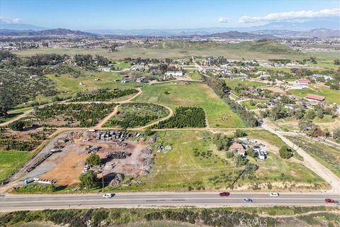 26993 Bradley Menifee CA 92584