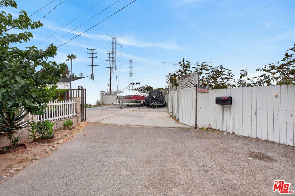 6427 Klump Avenue