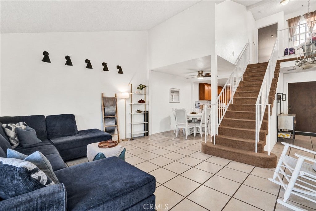 1173 S Cactus