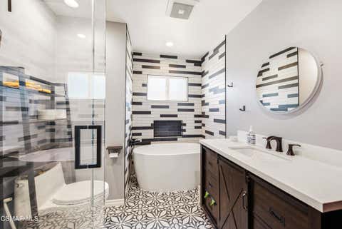 Tiny photo for Thousand Oaks, CA 91360 (MLS # 226003445)