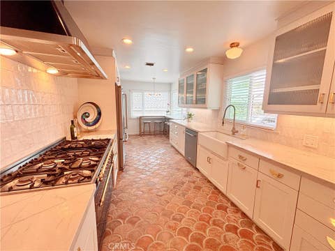 Tiny photo for 264 DOROTHY Avenue, Ventura, CA 93003 (MLS # OC26171585)