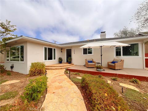 Photo of 264 DOROTHY Avenue, Ventura, CA 93003 (MLS # OC26171585)