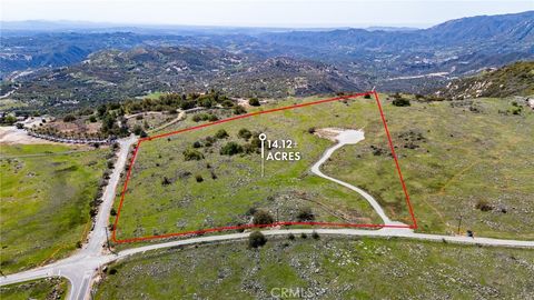 21 Avocado Mesa Murrieta CA 92562