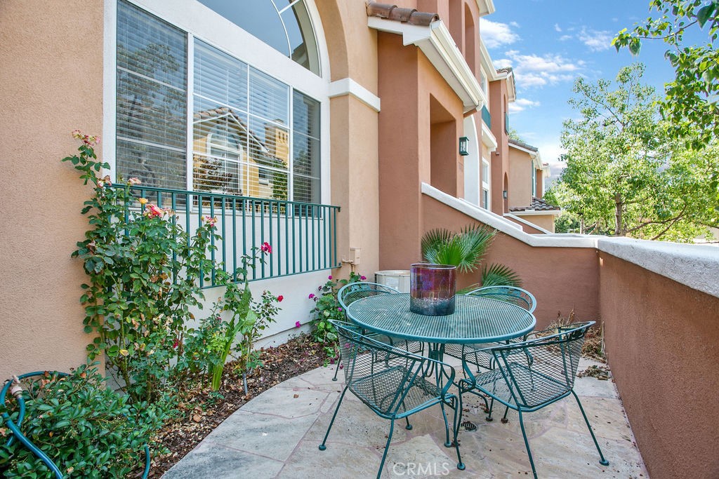 Aventura (AVEN) - Residential Lease