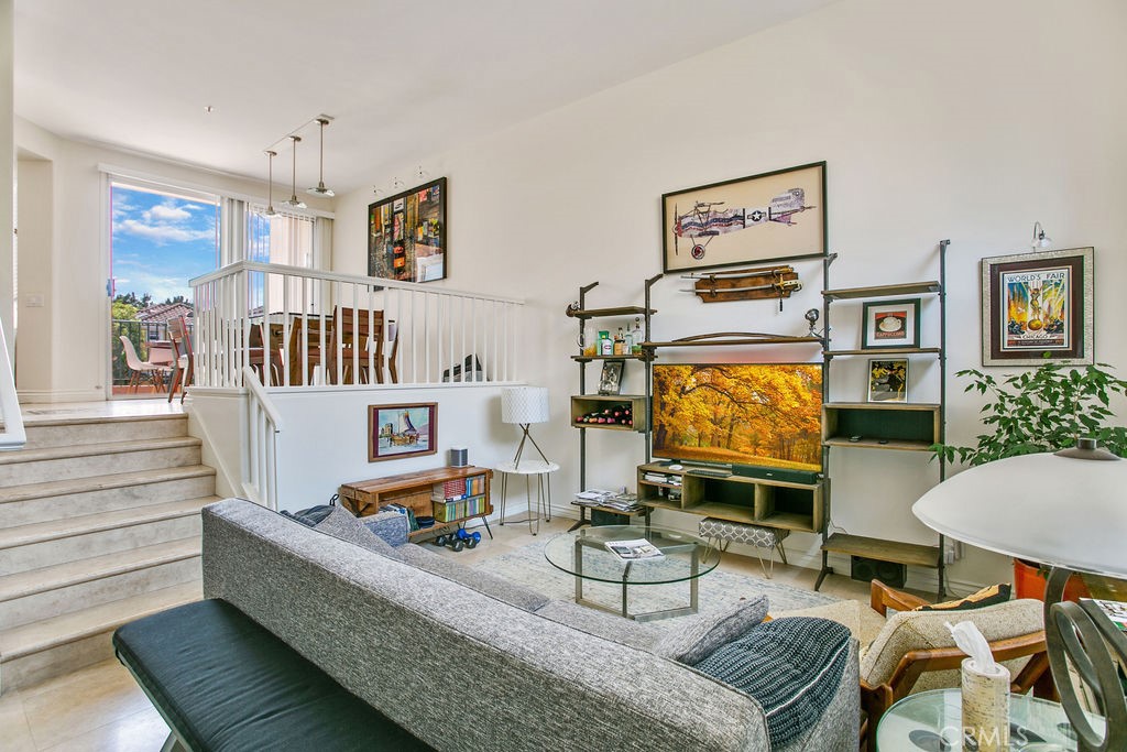 Aventura (AVEN) - Residential Lease