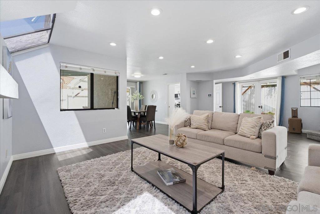 2174 Villa Sonoma