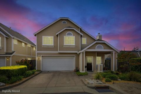 Photo of 18 Windward Place, Scotts Valley, CA 95066 (MLS # ML82044999)