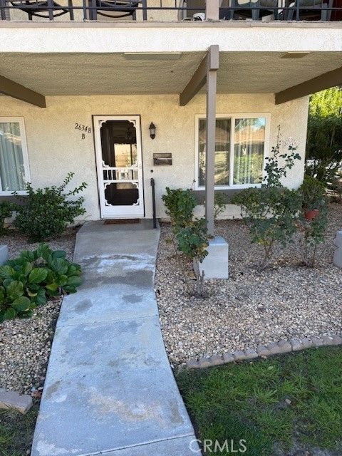 Photo of 26348 B Oak Plain Dr, Newhall, CA 91321 (MLS # SR25273477)